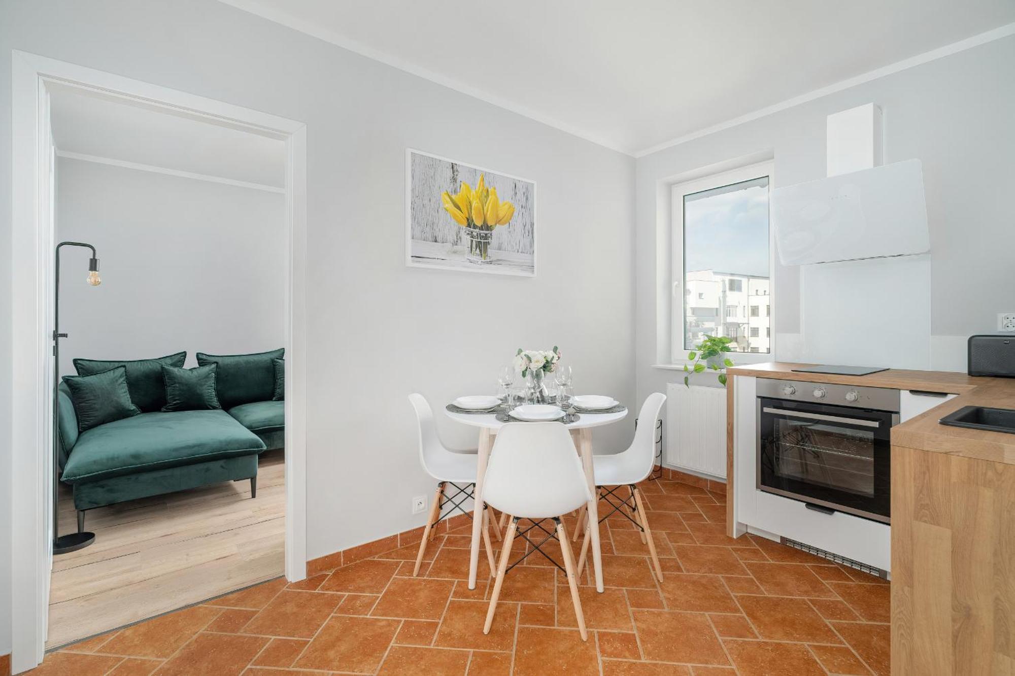 Apartment Spacious Ideal For Families By Renters Poznan