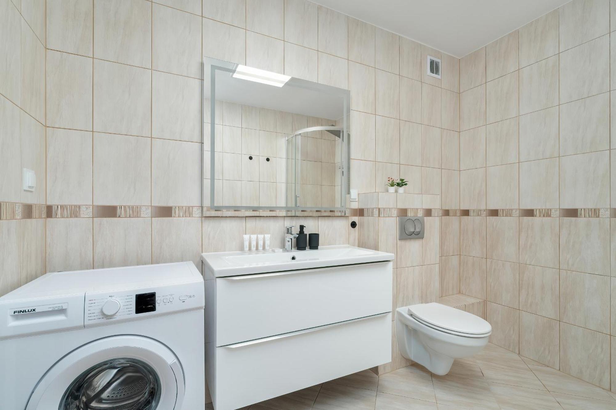 Spacious Ideal For Families By Renters *